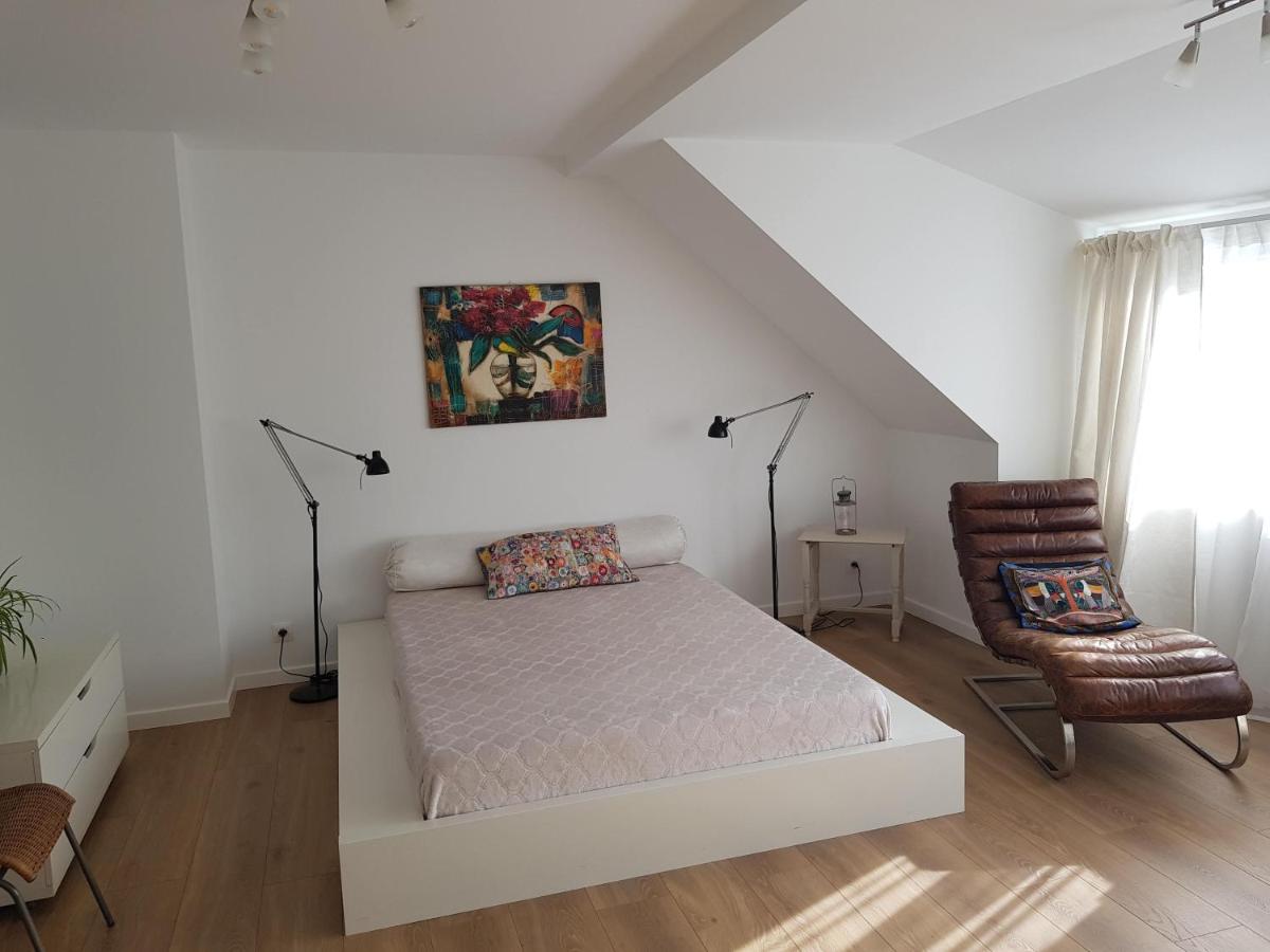 B&B Brussels - MAISON DES FLEURS - Bed and Breakfast Brussels