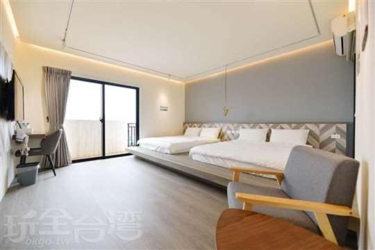 Quadruple Room with Terrace