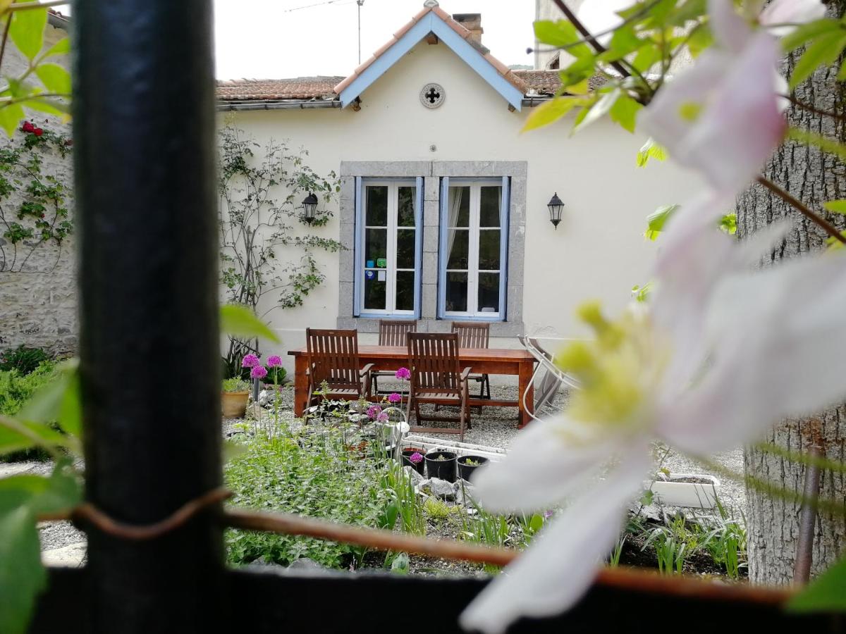 Le Petit Chateau - Ferienwohnung