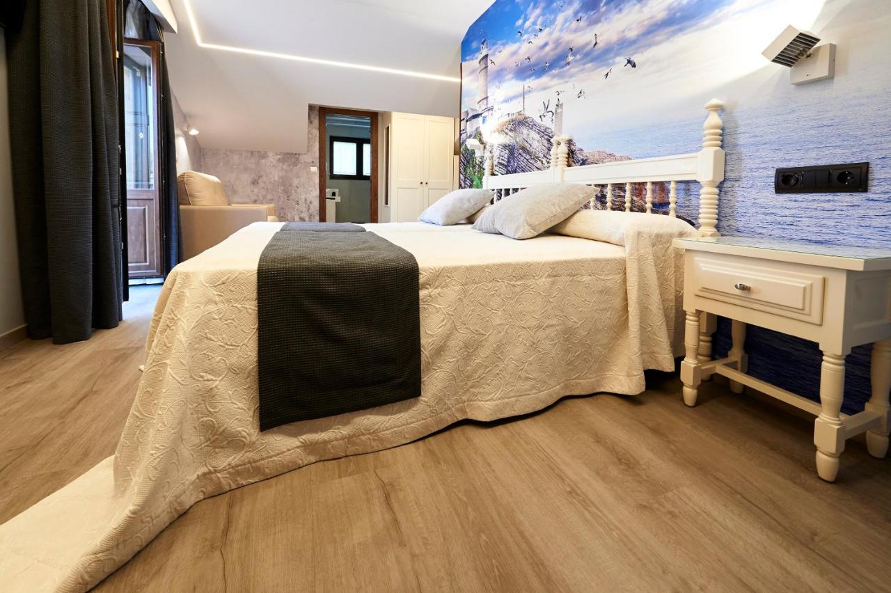 Deluxe Double or Twin Room with Balcony