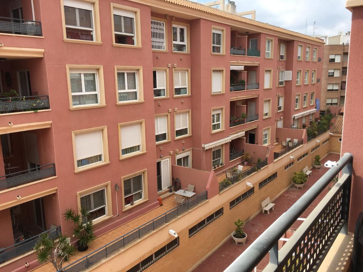 Apartamento de 4 dormitorios a tan sólo 2,5 km de la Playa San Juan - Ferienwohnung