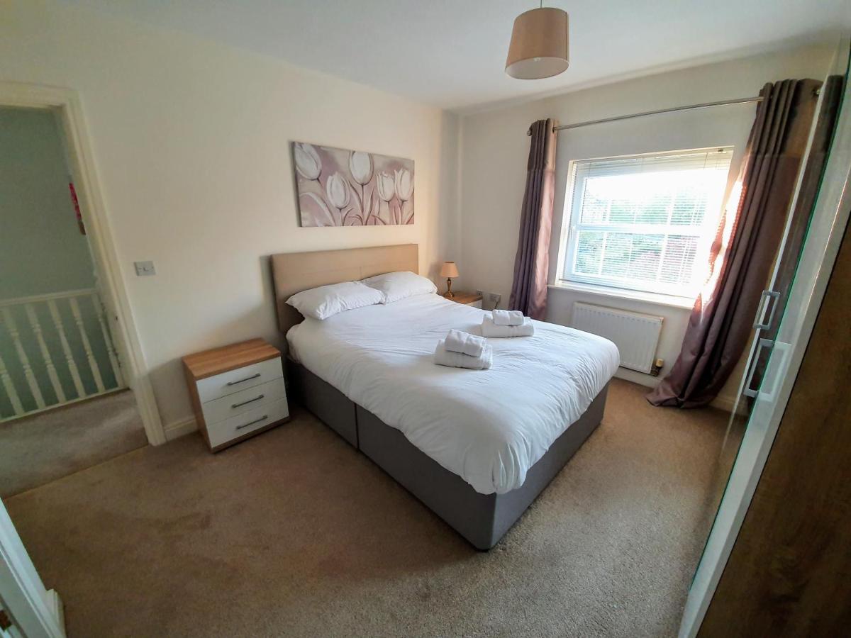 Beverley Central Townhouse Free Parking Sleeps 8 - Bed and Breakfast Beverley