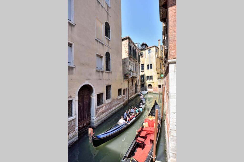 Leoncini with a wonderful canal view - B&B