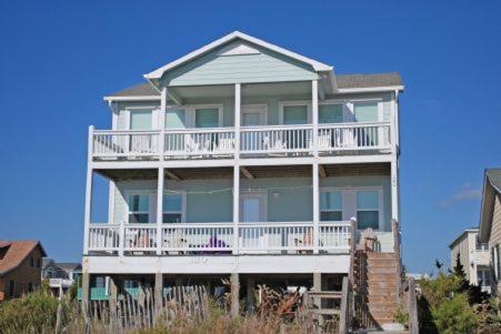 B&B Holden Beach - Breezy Shores - Bed and Breakfast Holden Beach