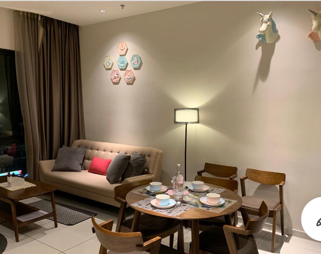 Genting GEO 38 Resident unicorn - B&B