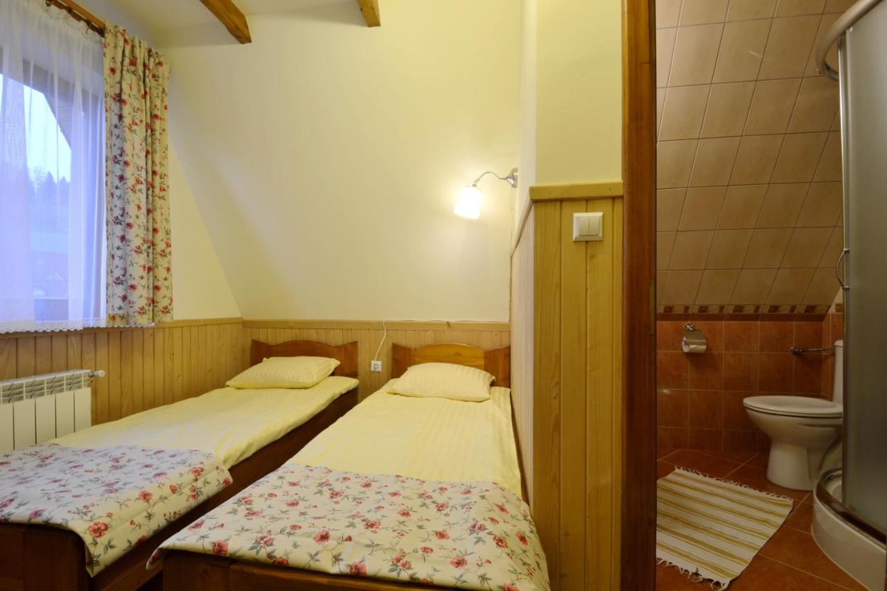 Chambre Lits Jumeaux avec Salle de Bains Privative