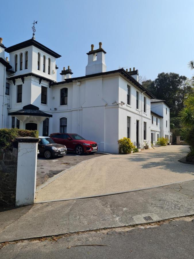 Palm Grove Apartments - B&B