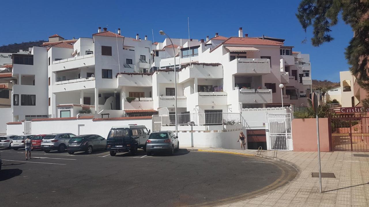 beach 400mtr, top of mountain with spectacular surround view 200mtr - B&B