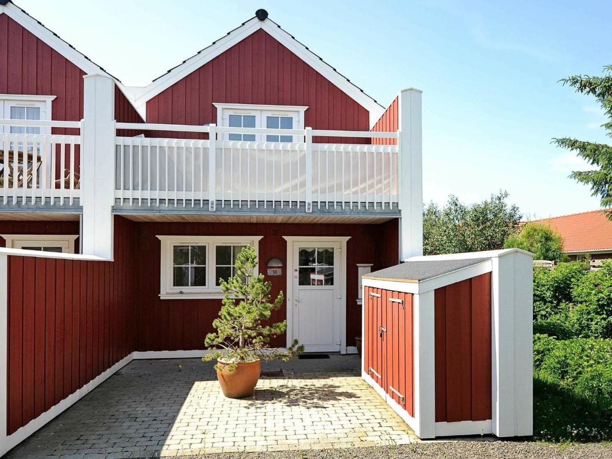 B&B Blåvand - 4 person holiday home in Bl vand - Bed and Breakfast Blåvand