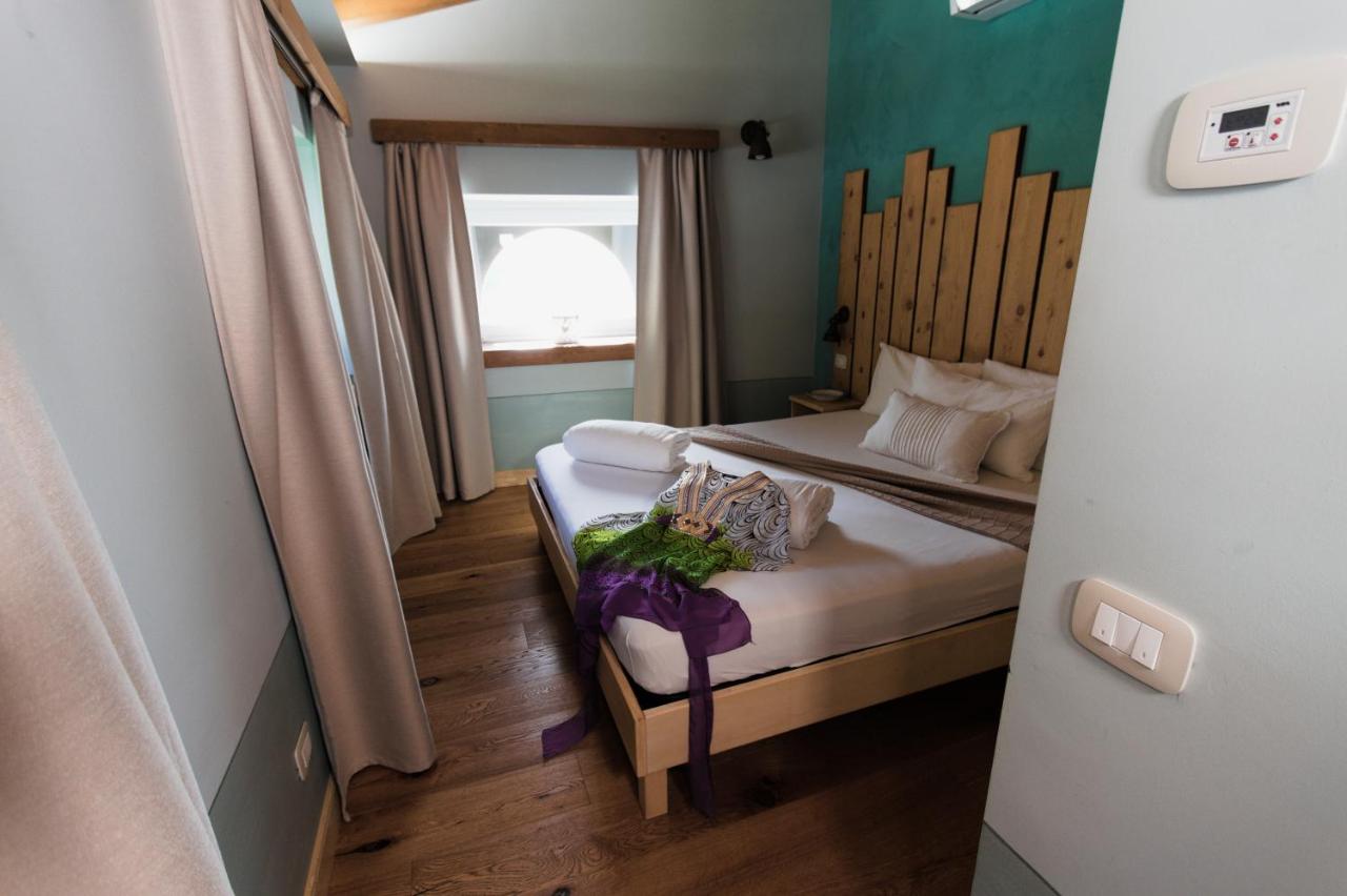 Deluxe Queen Suite