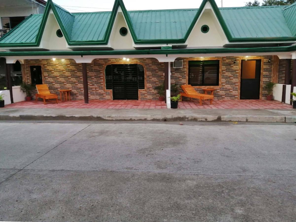 La Frezza Beach House - B&B Bayawan