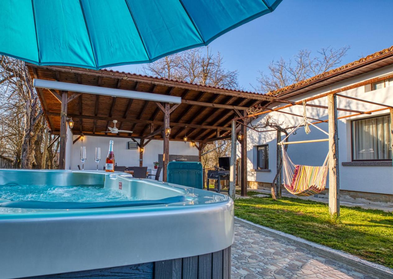 Guest House Stoyanovata Kashta - Стояновата къща - B&B