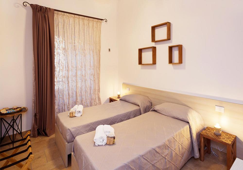 Double or Twin Room with Private Bathroom