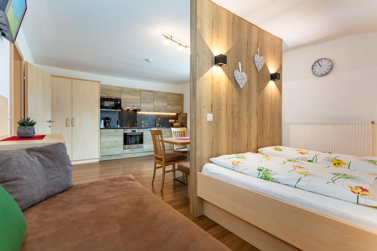 Apartment with Mountain View