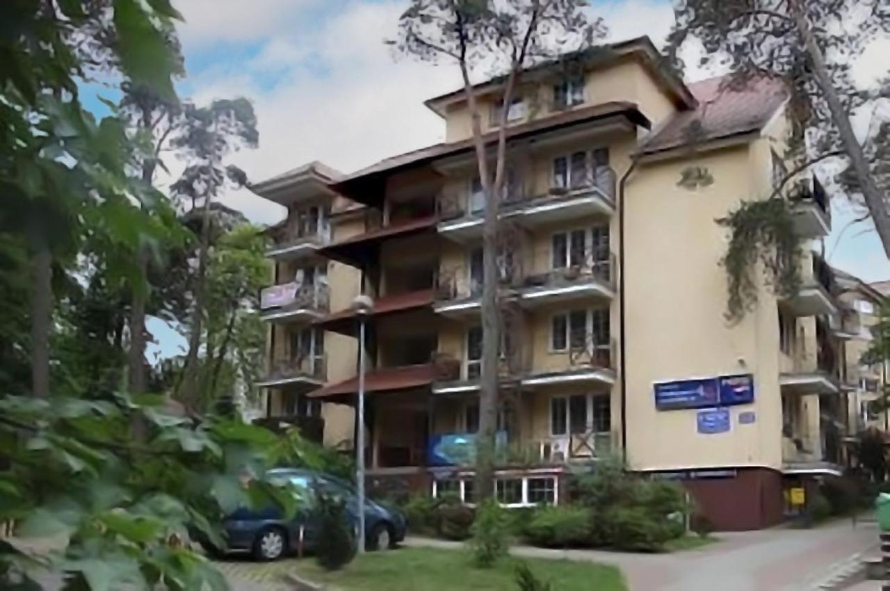 Flatbook Apartamenty - Krynica Morska Żeromskiego - B&B
