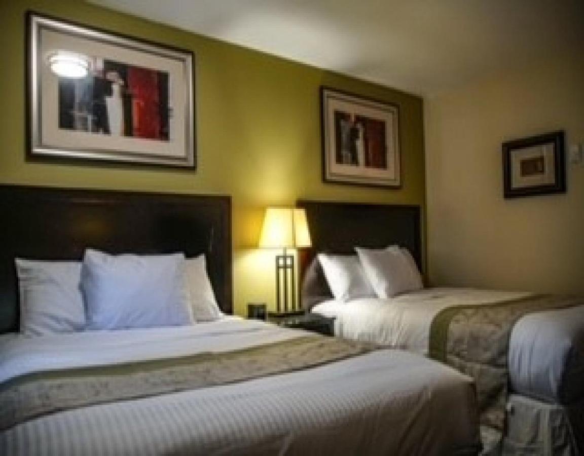 B&B Huntsville - Skyland Motel Inn & Suites - Bed and Breakfast Huntsville