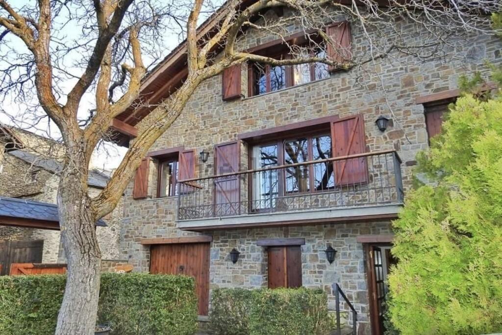 CASA UNIFAMILIAR 8 pax con jardín URTX - CERDANYA - B&B Urtx