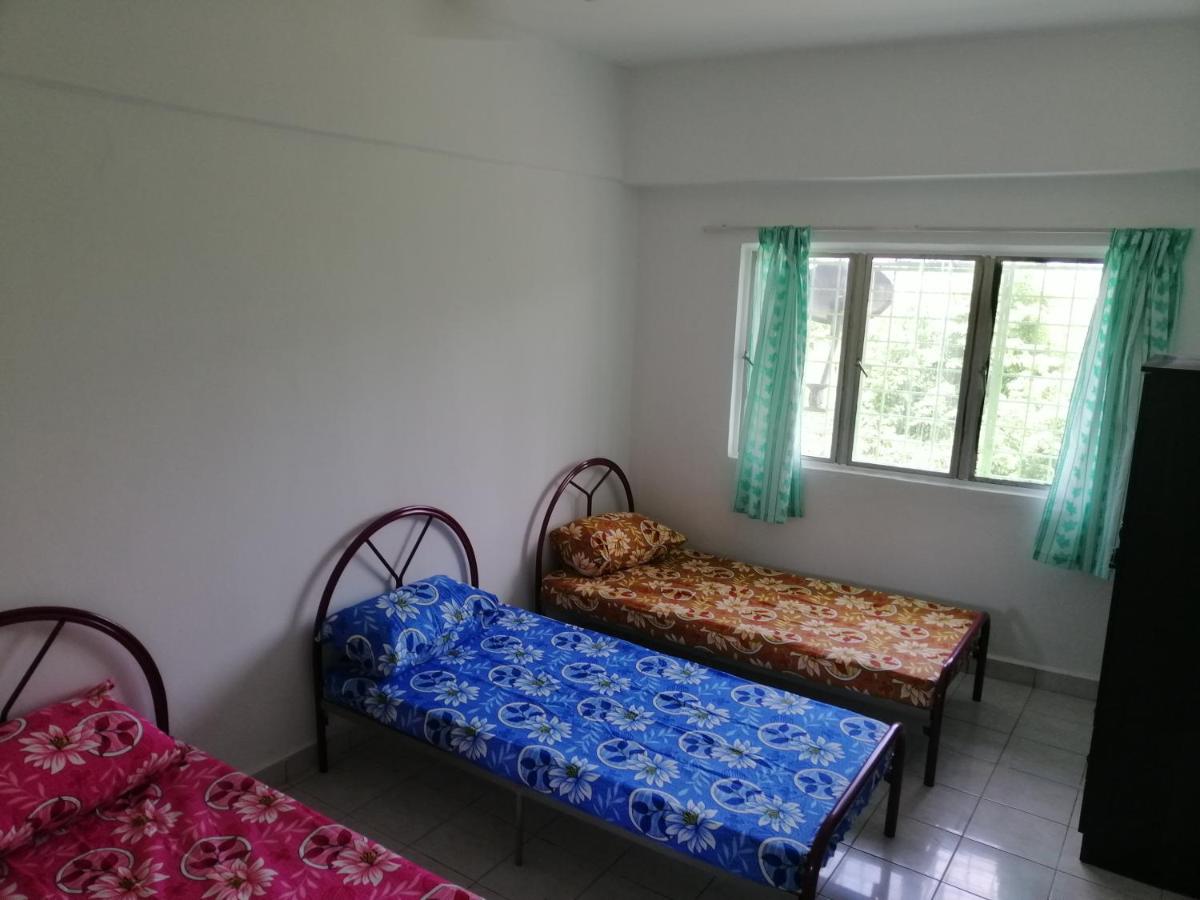 B&B Seri Kembangan - 簡行背包客休息站 - Bed and Breakfast Seri Kembangan