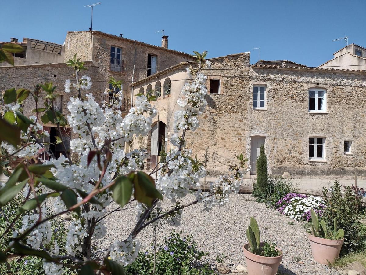 CAN TANDO Restored catalan old barn to enjoy peaceful rural simplicity - B&B