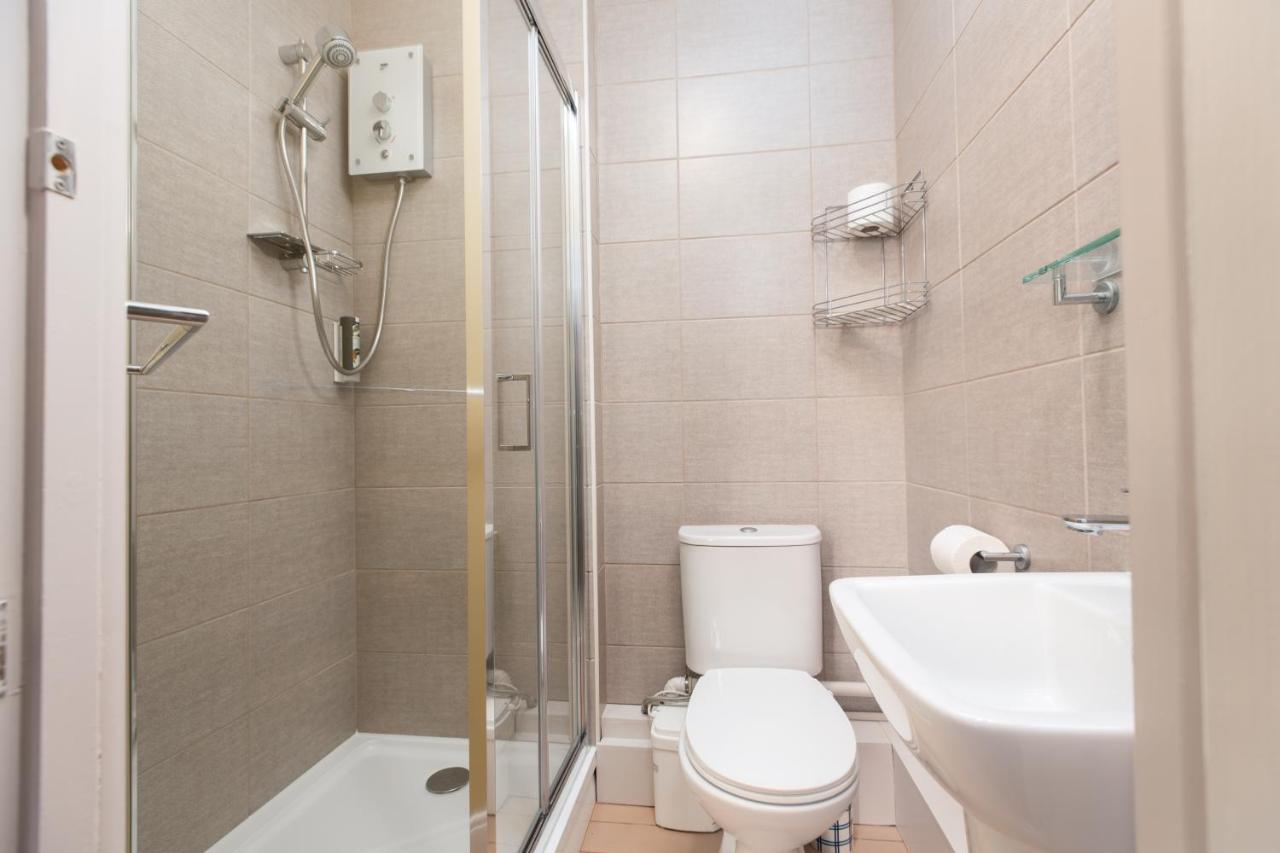 Deluxe Double Room with Shower