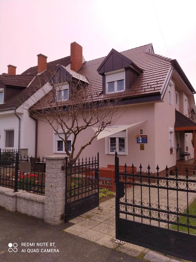 Forrás-G Vendégház - B&B Bük