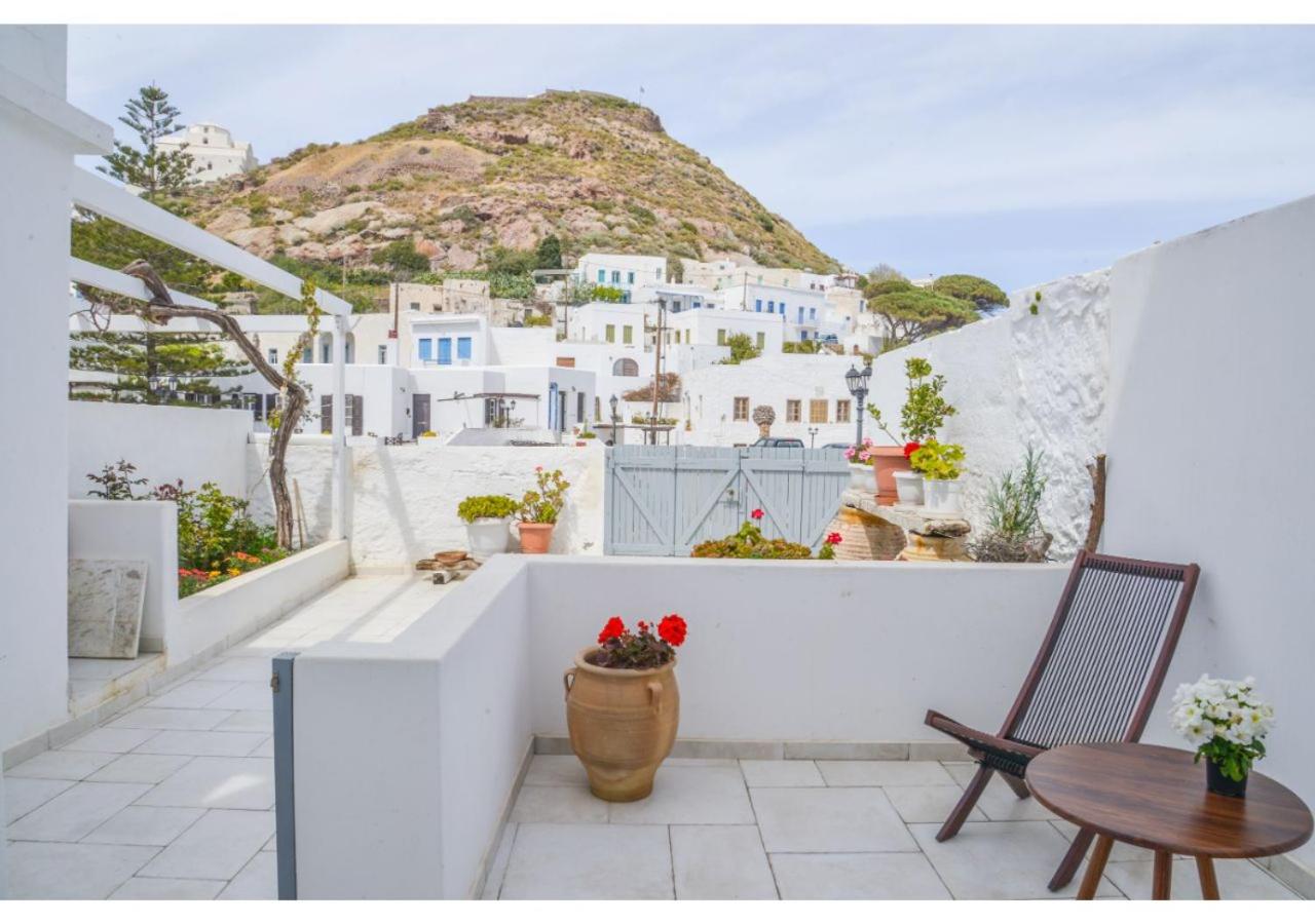 bougainvillea home at Plaka - B&B