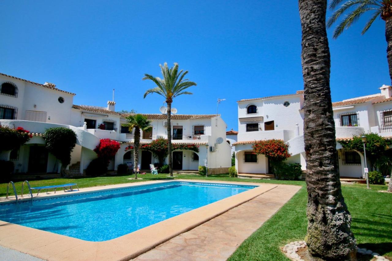 Oasis Parc 45 - B&B Denia
