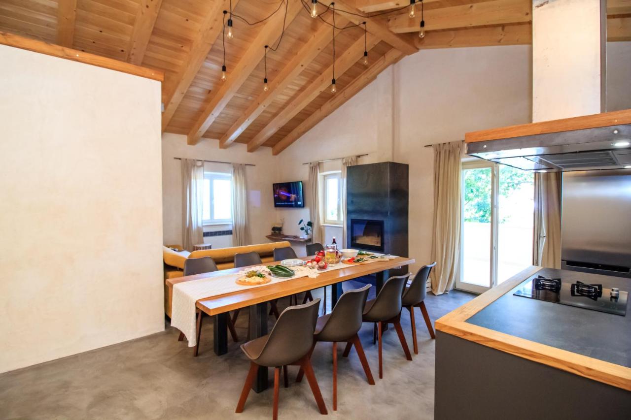 Holiday Home Mikula - B&B Krnica