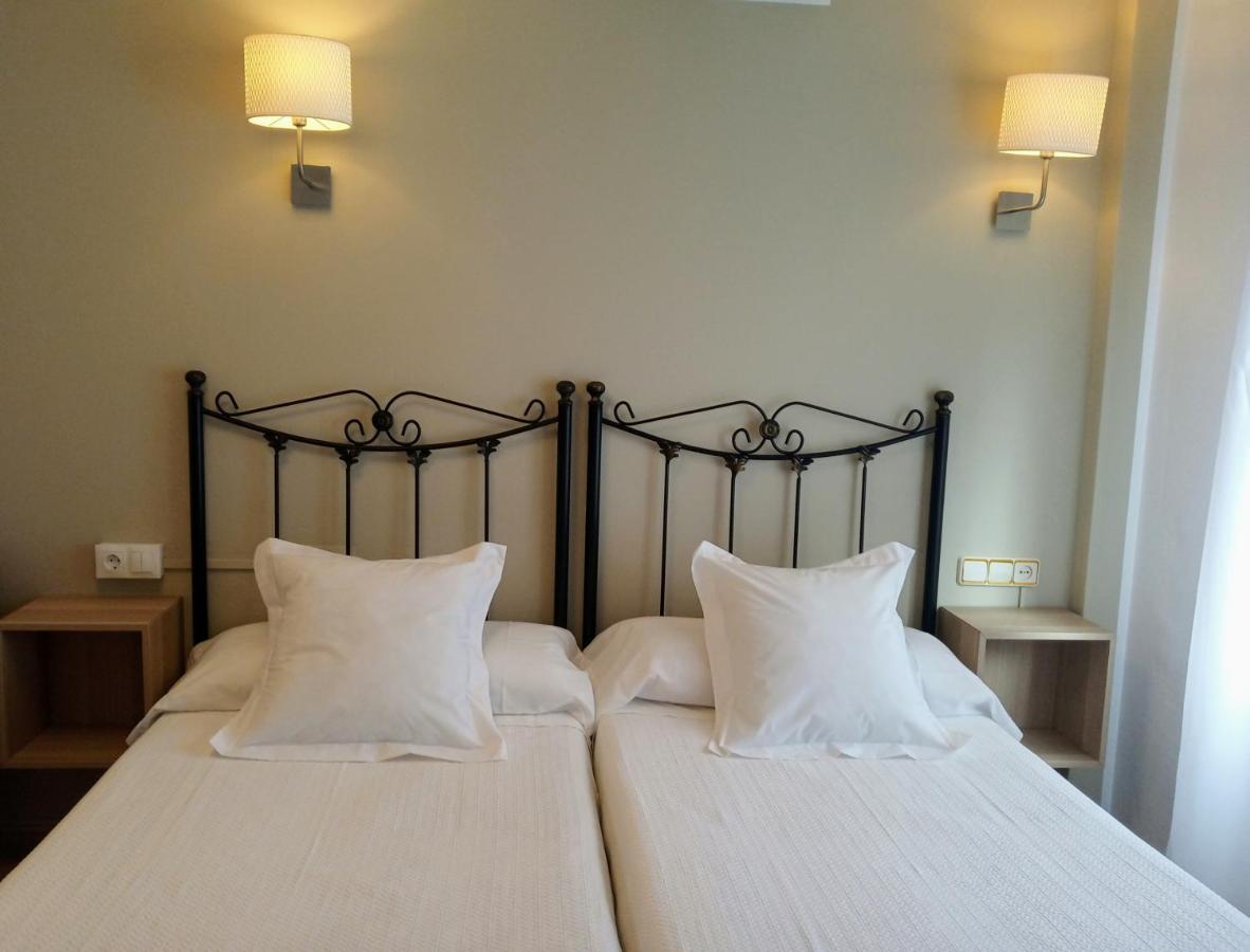 Twin Room with Bathroom