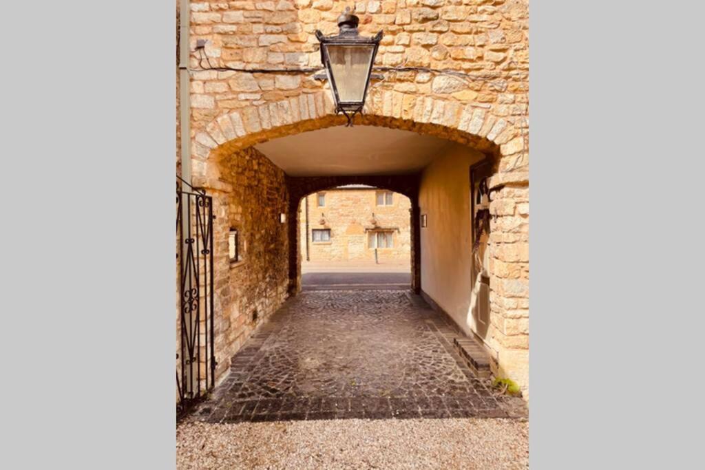 Over The Arches, Chipping Campden - B&B