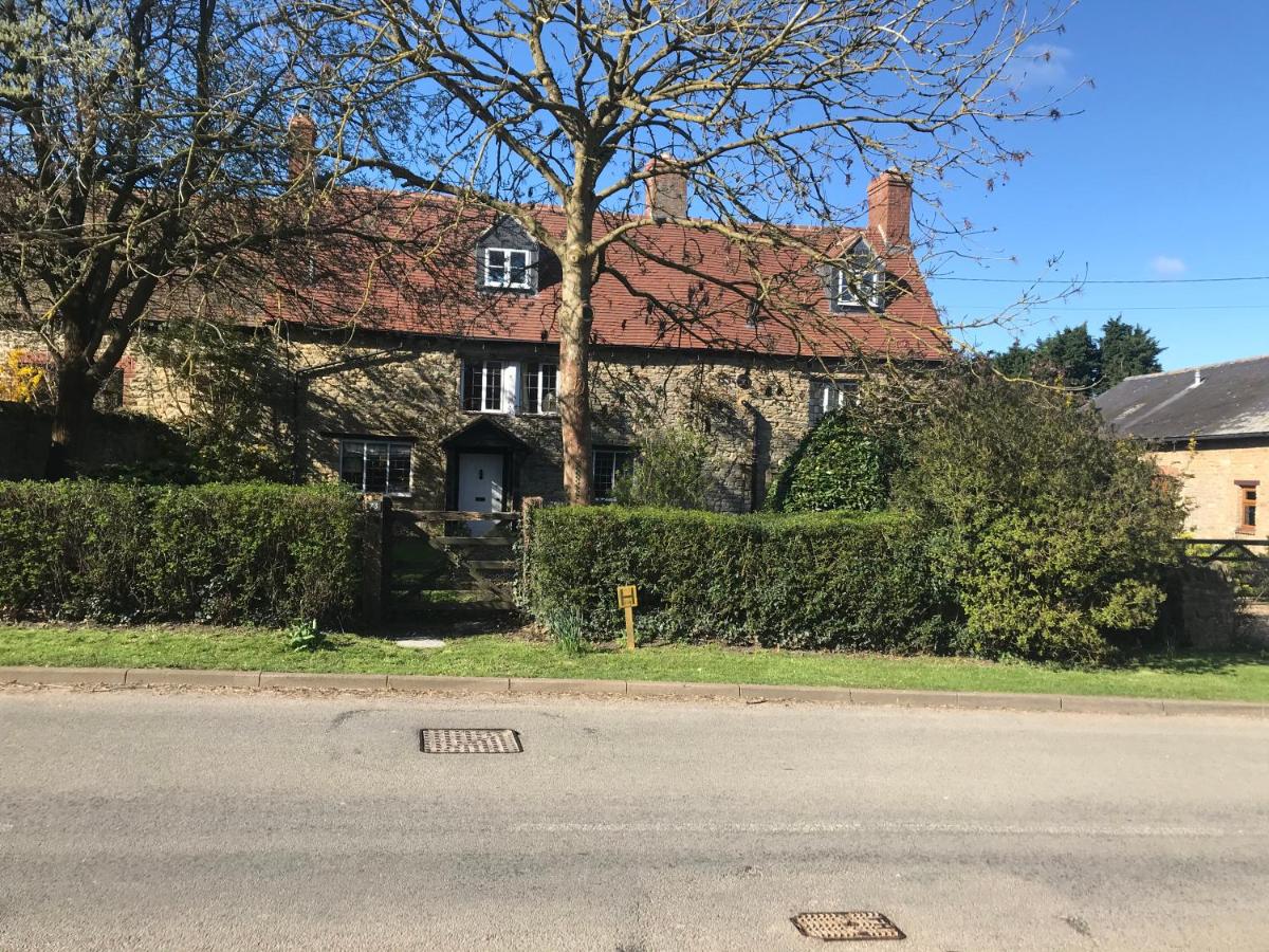 The Old Farmhouse - B&B