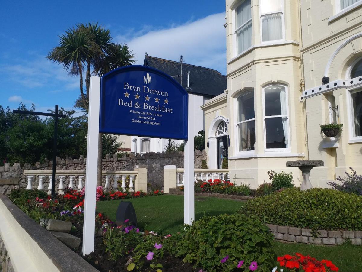 B&B Llandudno - Bryn Derwen with Private Car Park - Bed and Breakfast Llandudno