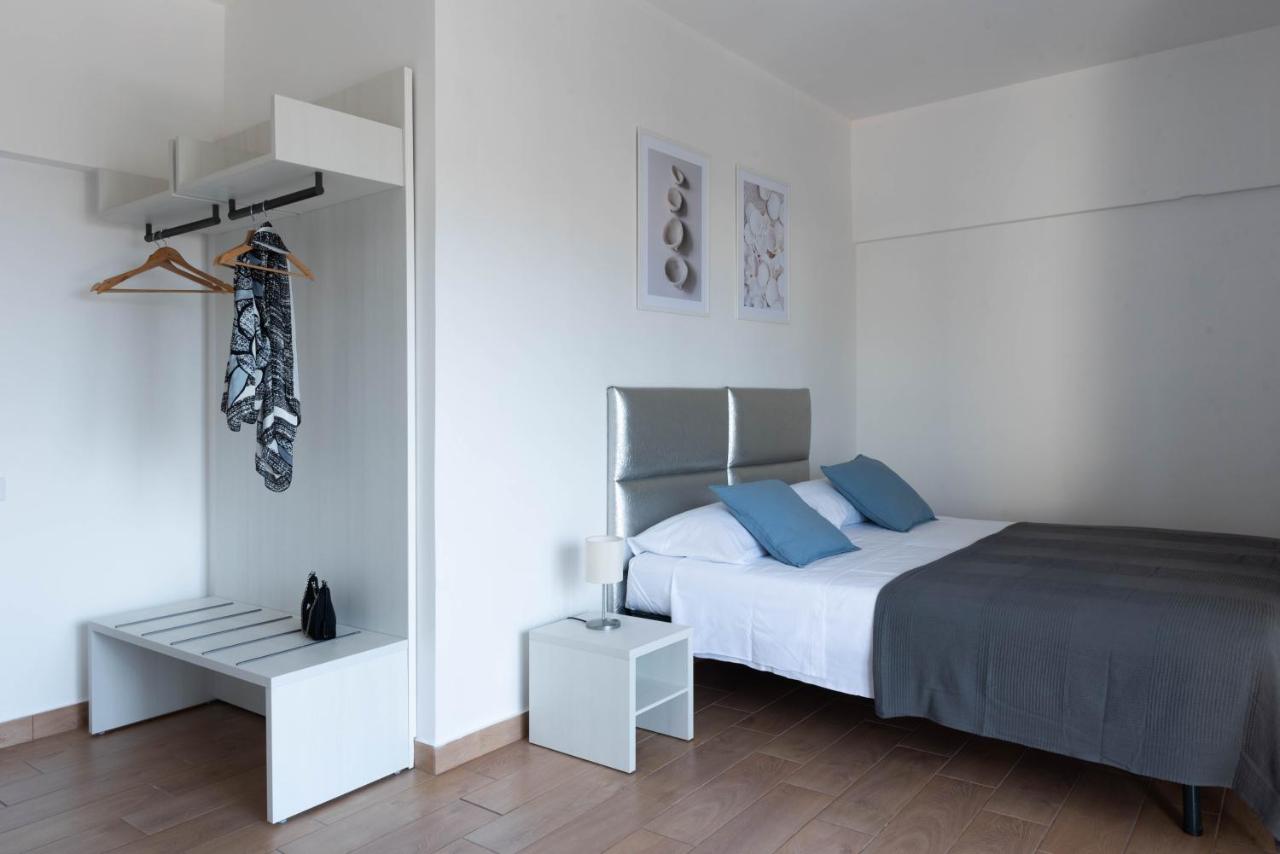 Double or Twin Room with Sea View