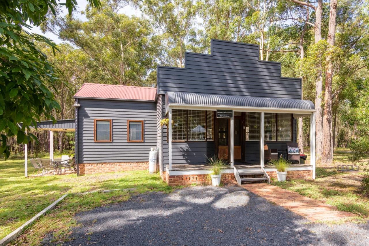 Deluxe Cottage - Greenfield
