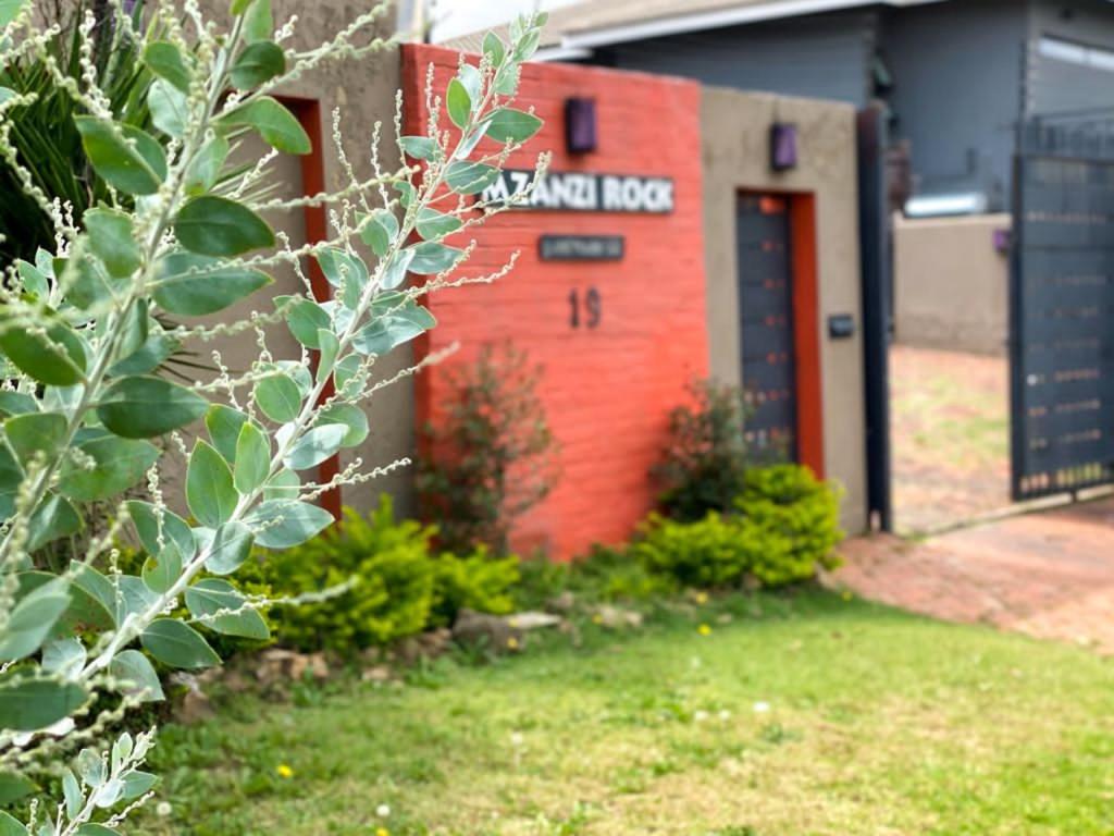 B&B Johannesburg - Mzanzi Rock Guesthouse - Bed and Breakfast Johannesburg