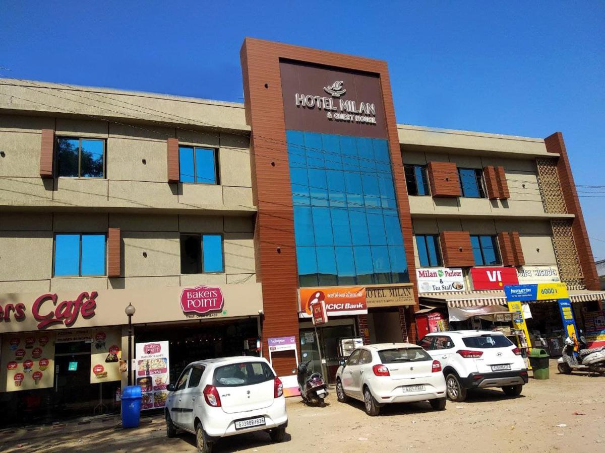 B&B Ahmedabad - Hotel Milan - Bed and Breakfast Ahmedabad