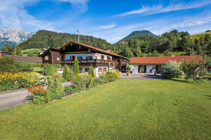 Gästehaus Hösmader Ferienwohnungen - B&B