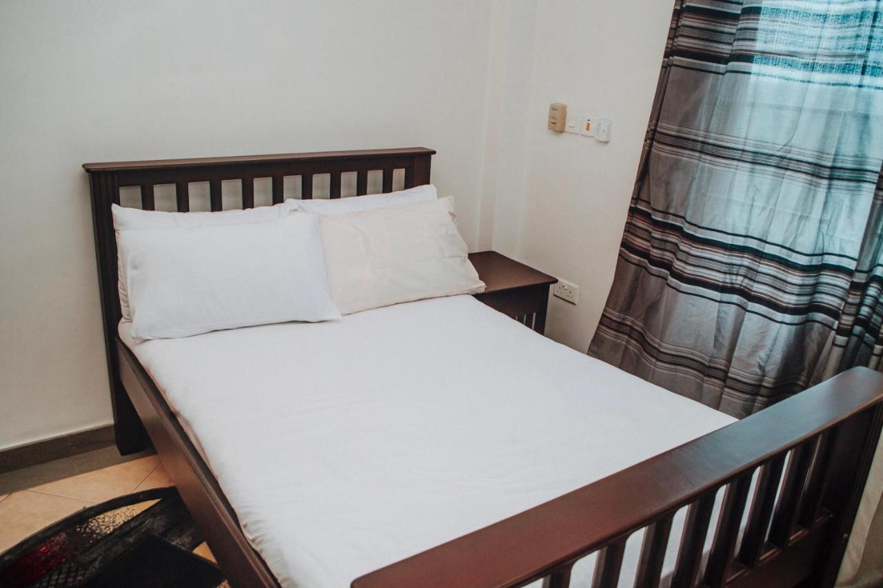 Stunning 2-Bed Apartment in Dar es Salaam - Chambres d’hôtes