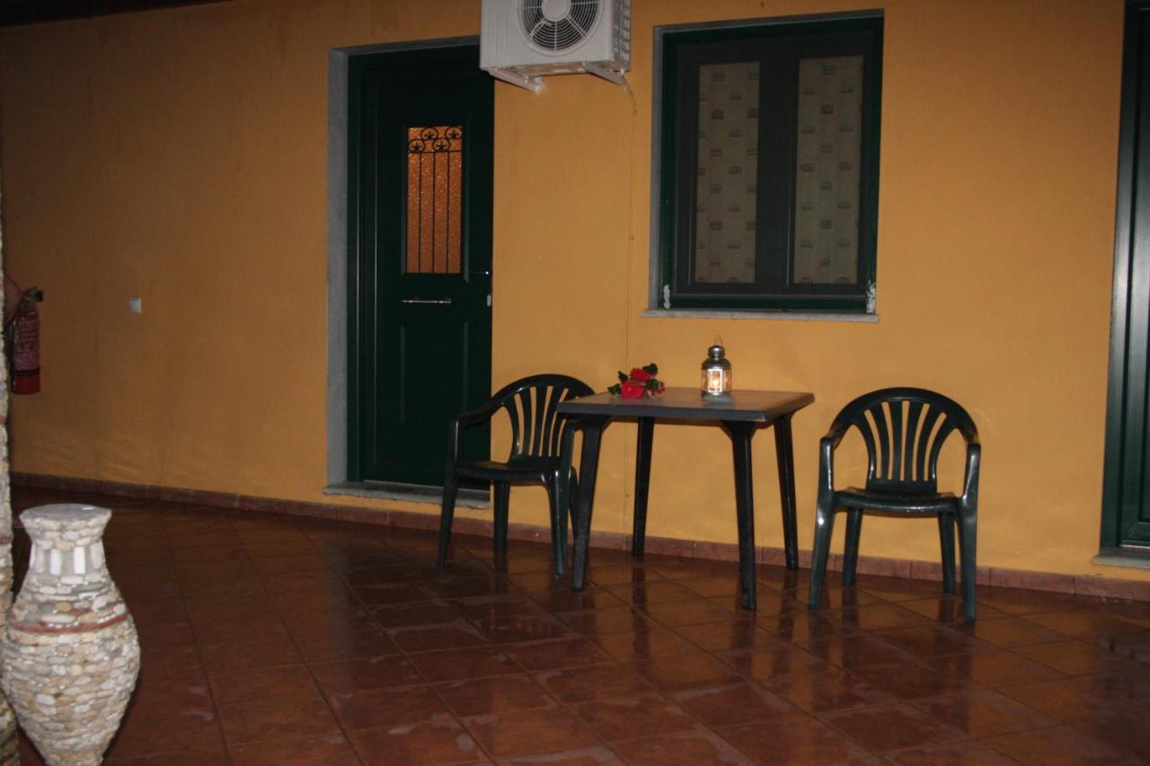 Eleni Rooms Develiki - B&B Ierissós