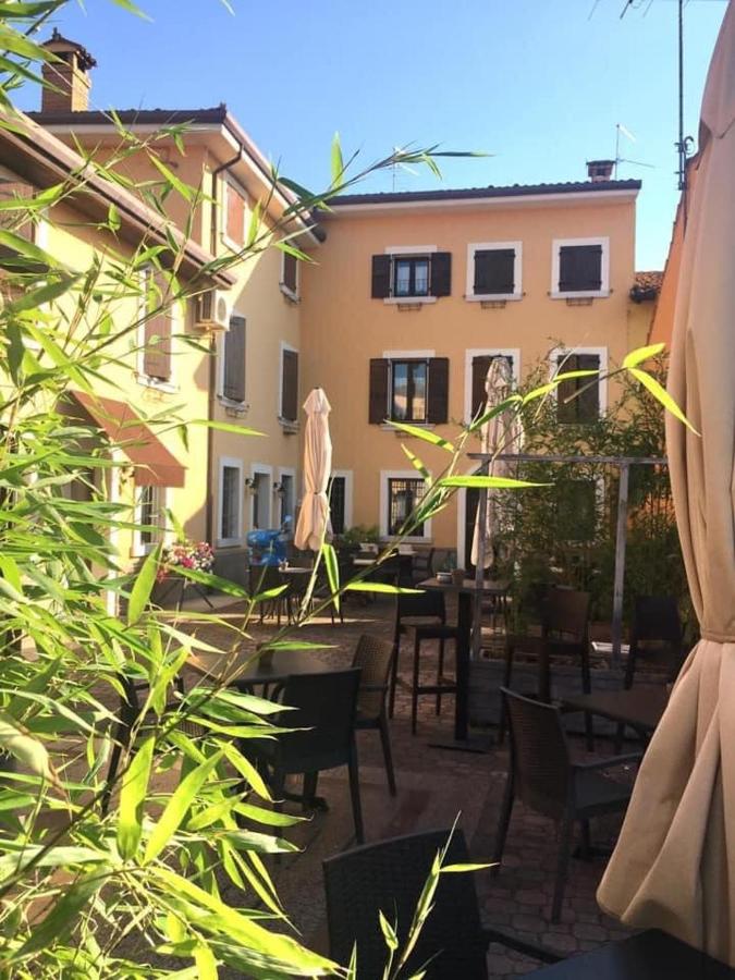 B&B Valeggio sul Mincio - Hotel e Locanda La Bastia - Bed and Breakfast Valeggio sul Mincio