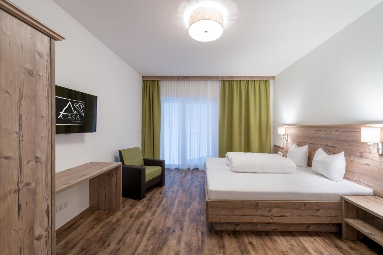 One-Bedroom Apartment with Balcony Top 14