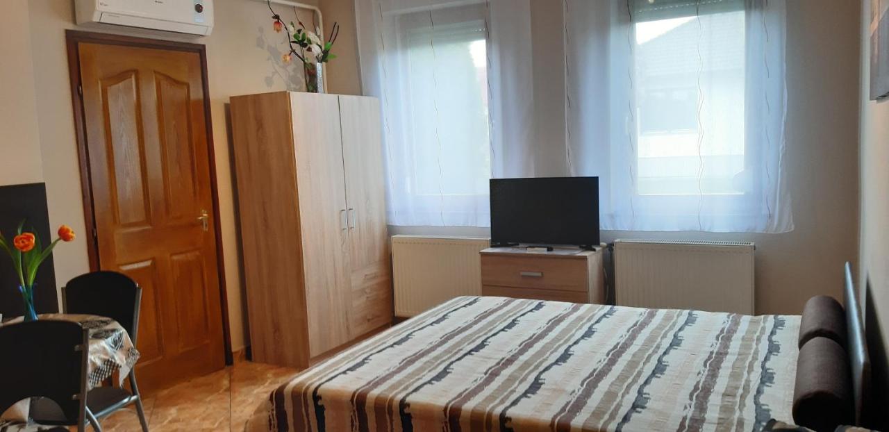 B&B Gyula - Flora Apartman - Bed and Breakfast Gyula