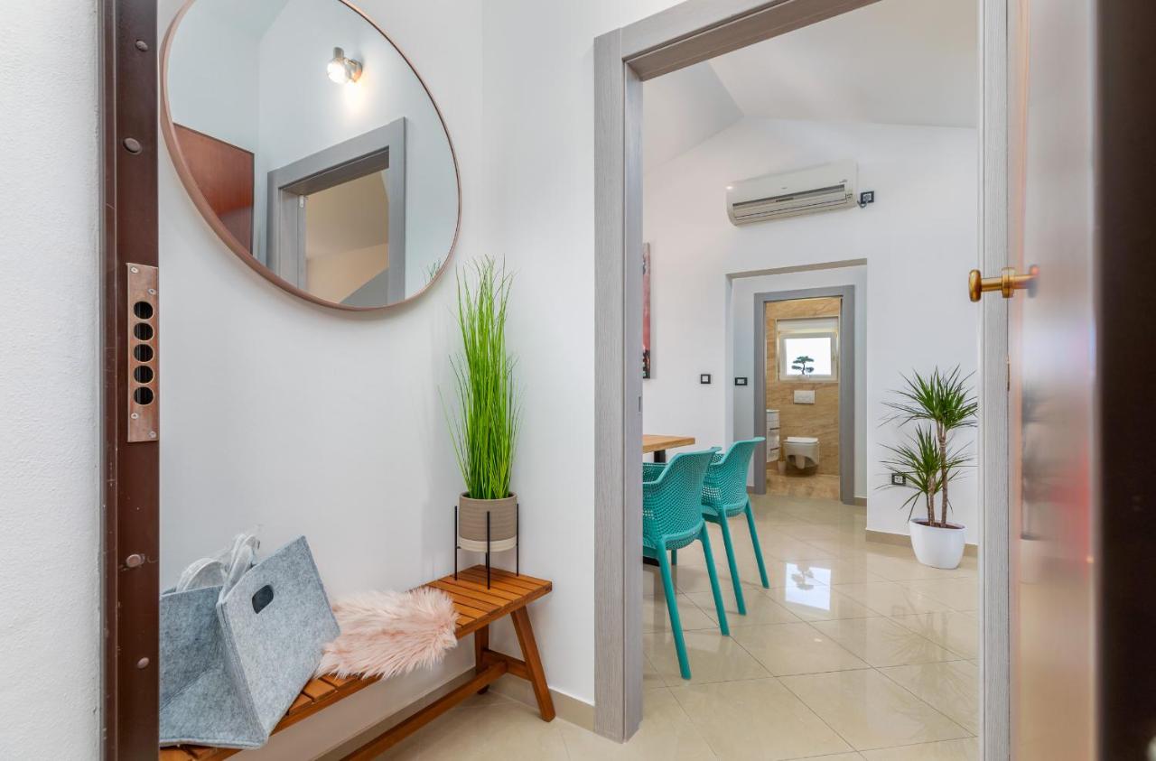 Apartment Vito with sea view - Bed and Breakfast