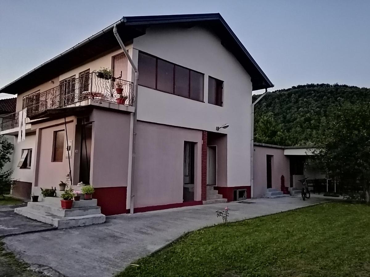 Holiday home Dream Bosanska Krupa - Bed and Breakfast