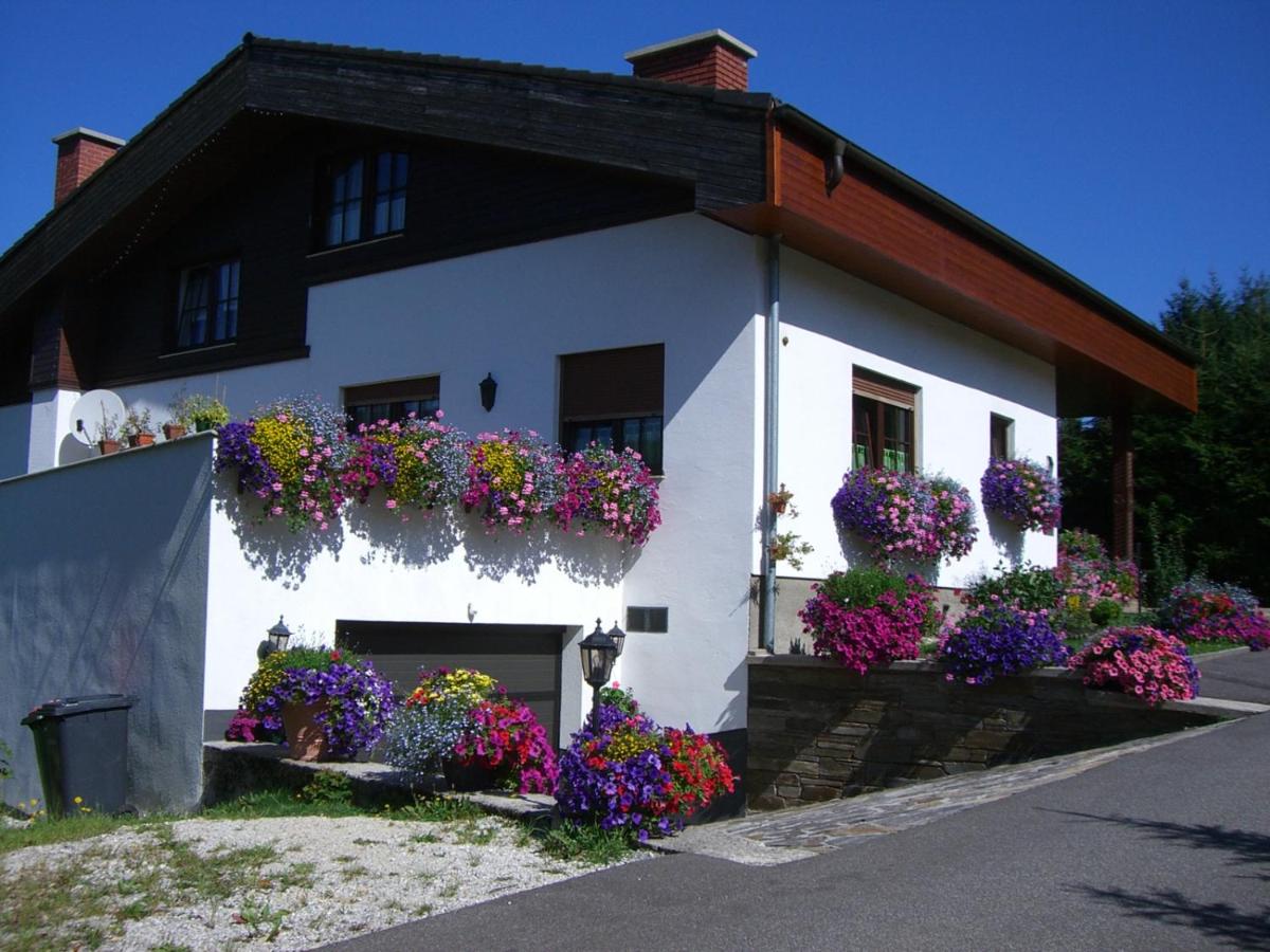 B&B Mariazell - Haus Wutzl - Bed and Breakfast Mariazell