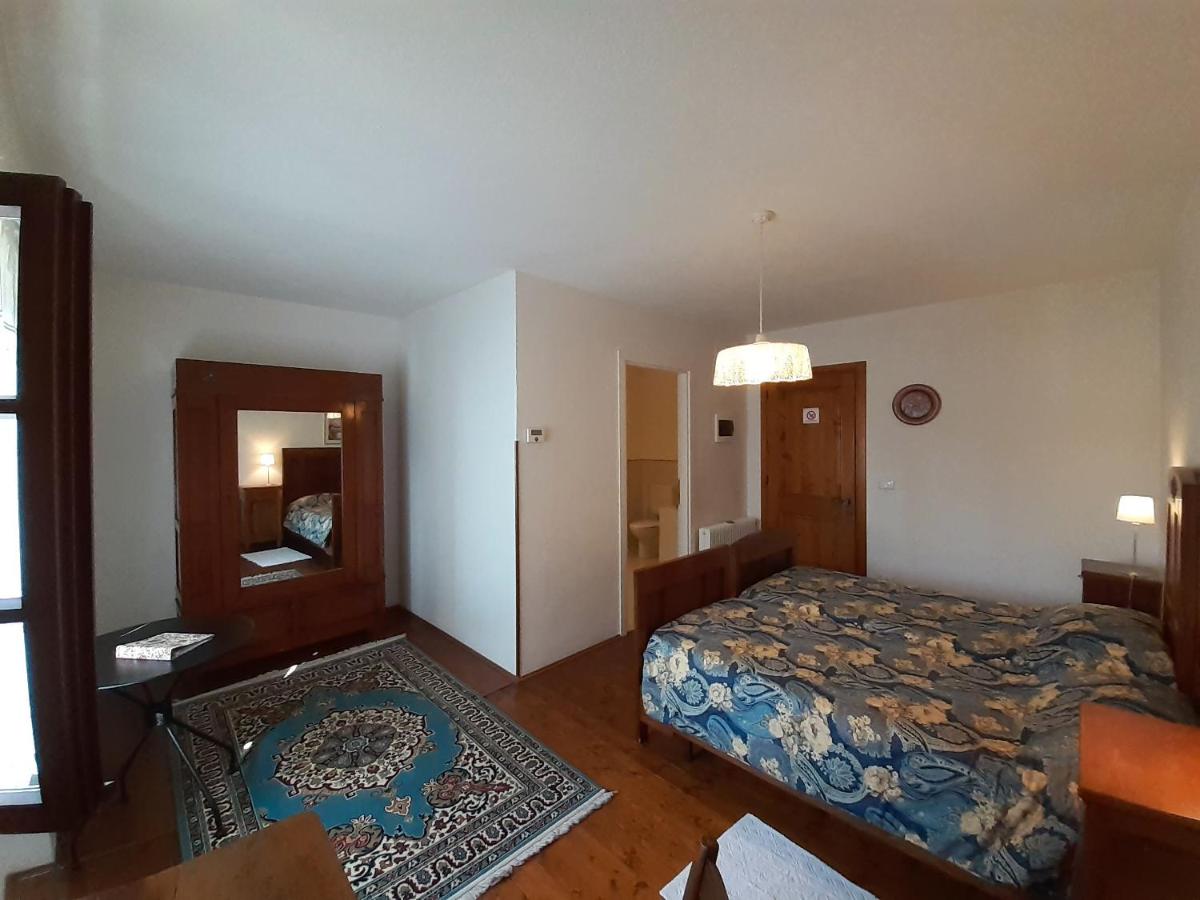 Zweibettzimmer