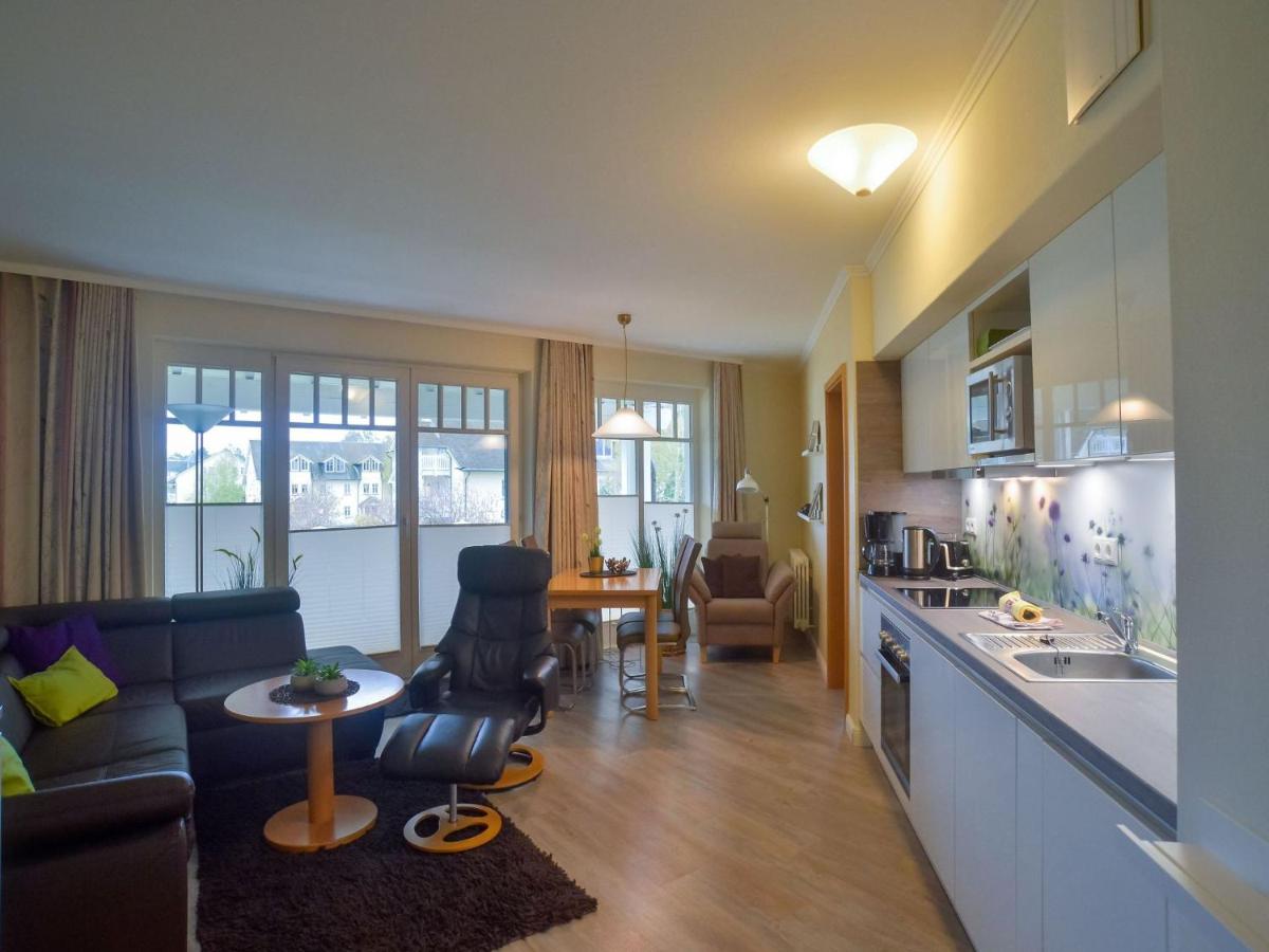 Dünenpark Binz - Komfortplus Ferienwohnung mit 1 Schlafzimmer und Balkon im Obergeschoss 007 - B&B Ostseebad Binz