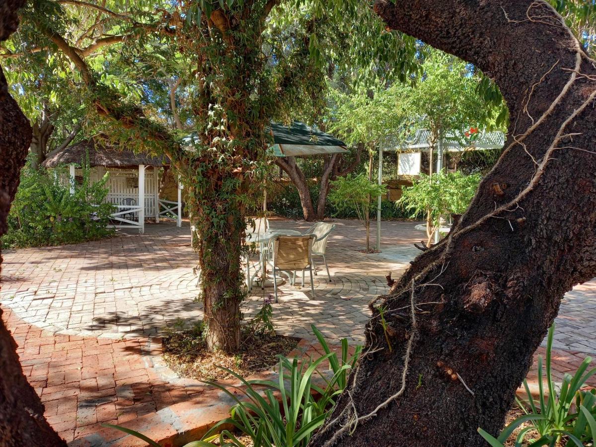 B&B Graaff-Reinet - Avondrust Guest House - Bed and Breakfast Graaff-Reinet