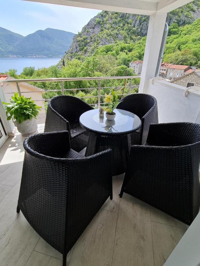 Lux apartmani Darija - Ferienwohnung Kotor