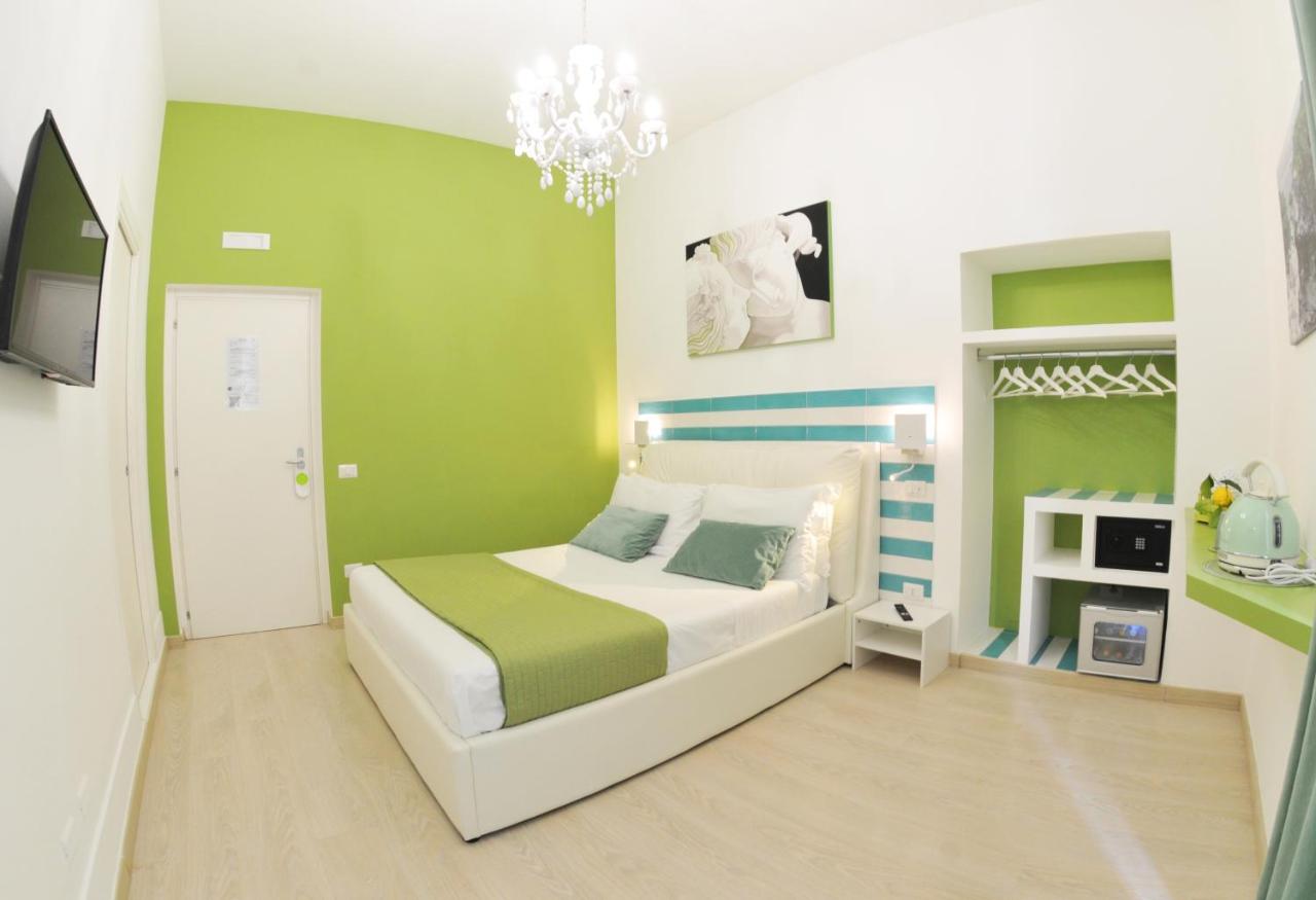 Standard Zimmer mit Kingsize-Bett